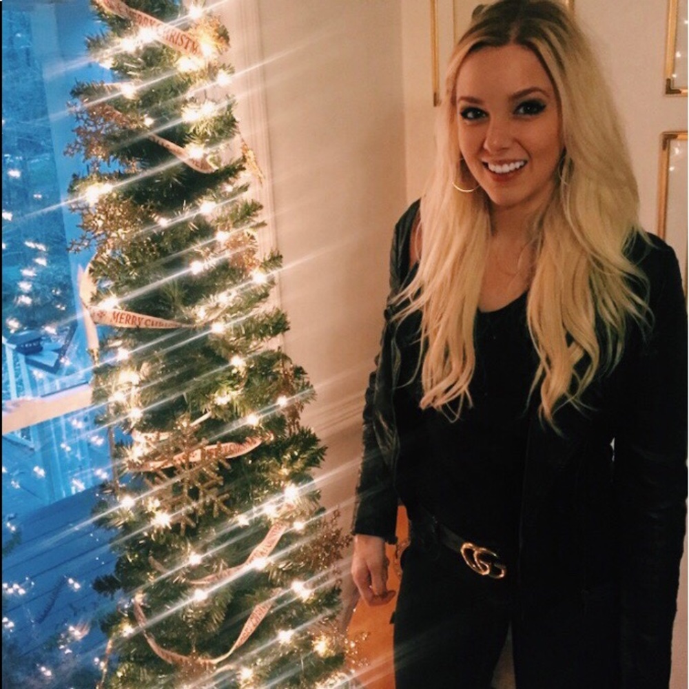 Meet your Posher, Elizabeth